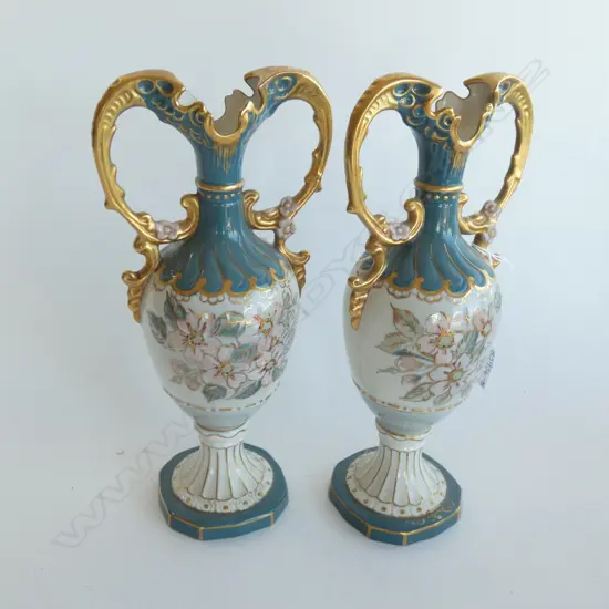 PR ROYAL DUX VASES WITH GOLD GILDED HANDLES H 295MM