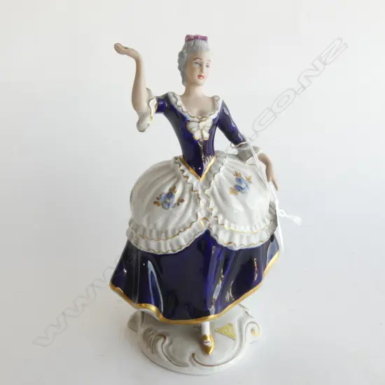 ROYAL DUX LADY FIGURINE H 225MM 