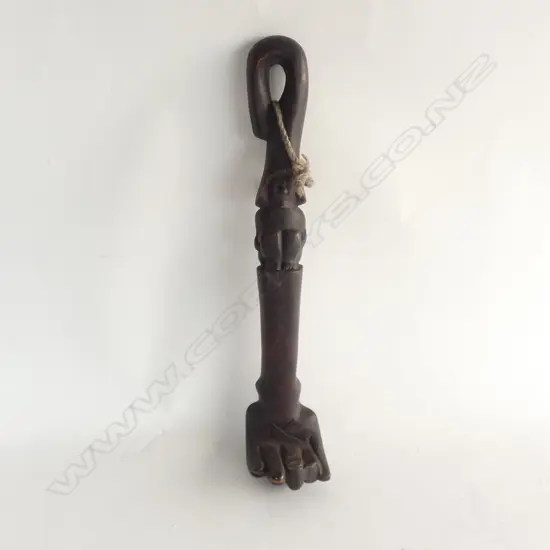 ORIENTAL WOODEN CARVED HAND BACKSCRATCHER (?) L 470MM