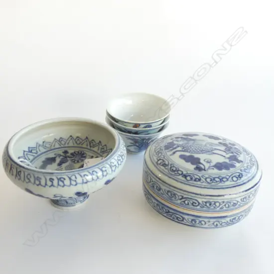 2 CHINESE B&W ITEMS, LIDDED BOWL + PEDASTAL BOWL