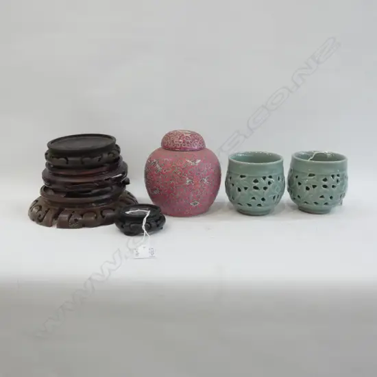 ORIENTAL ITEMS; GINGER JAR / 4 WOODEN STANDS & PR CELADON LIKE POTS (H90MM) H 