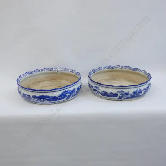 PR OLD BLUE & WHITE ORIENTAL PLANT STANDS DIA 260MM