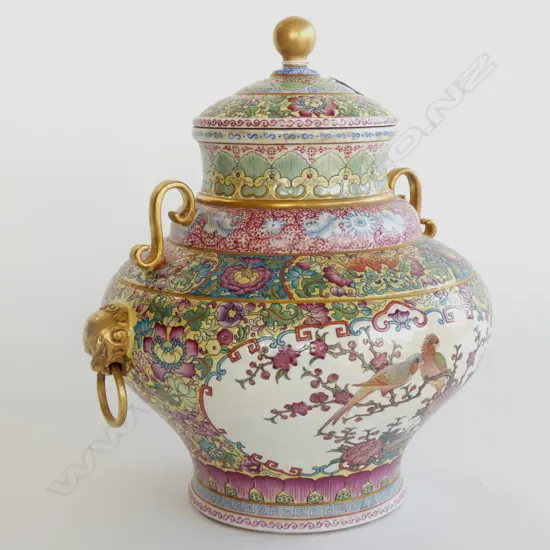 LGE CHINESE ANTIQUE STYLE POLYCHROME LIDDED URN