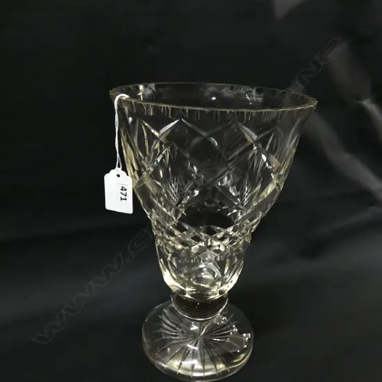 LG CUT CRYSTAL GLASS FOOTED VASE H. 265MM 