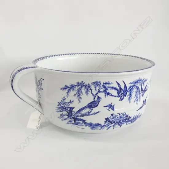 VINTAGE BLUE & WHITE CHAMBER POT W SWALLOWS DIA  225MM