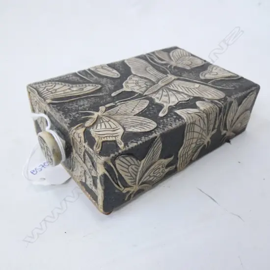 SM SLATE ONE DRAWER BOX - CARVED WITH BUTTERFLIES  (1 LEG MISSING TO BASE)  75 X 125 X 40MM