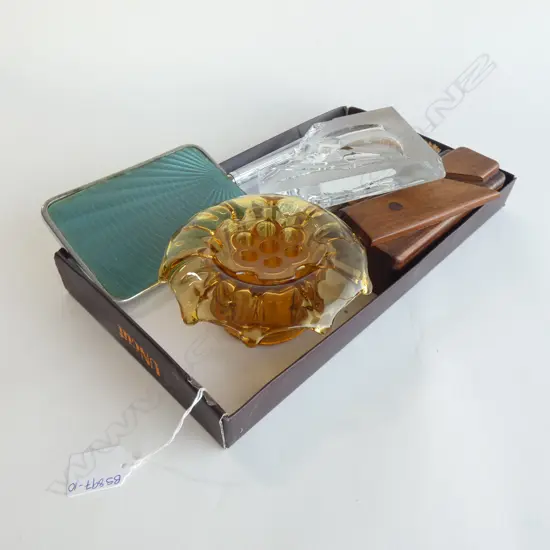 SM TRAY COLLECTIBLES; BRUSH & MIRROR / WOODEN BOX / CRISTAL D'ARQUES ETC..