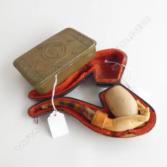 QUEEN MARY CHRISTMAS TIN AND A MEERSCHAUM PIPE (AF)