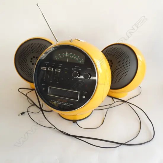 RETRO YELLOW SETRON 8 TRACK STEREO WITH 2 SPEAKERS  APPROX H 340MM  GOOD WORKING ORDER