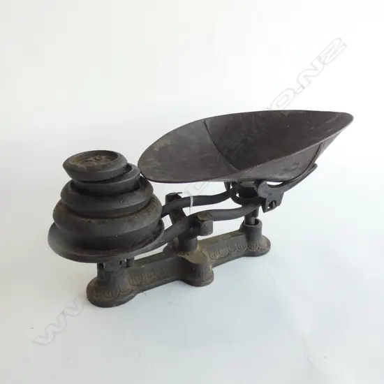 OLD CAST IRON SCALES & WEIGHTS L 340MM