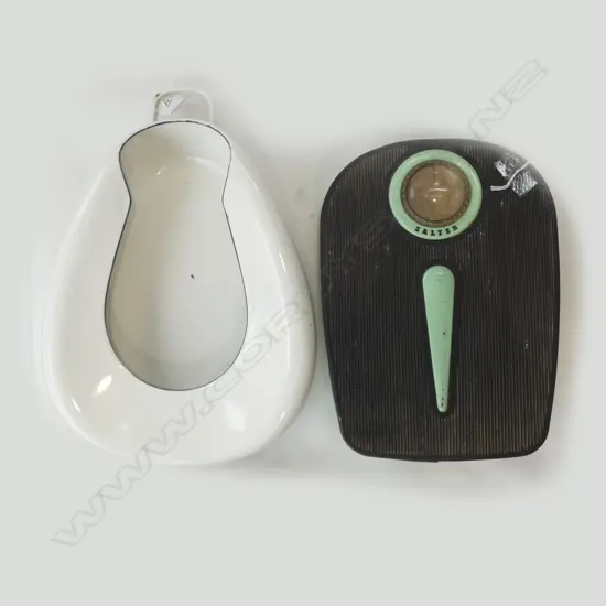 SWEDISH ENAMEL BED PAN & RETRO SALTER BATHROOM SCALES 