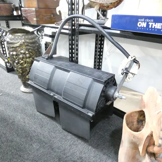 VINTAGE PEDESTRIAN TRAFFIC LIGHT - WORKS