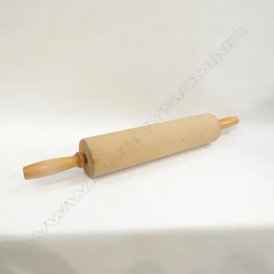 LG BAKERS WOODEN ROLLING PIN w METAL SHAFT L 580MM