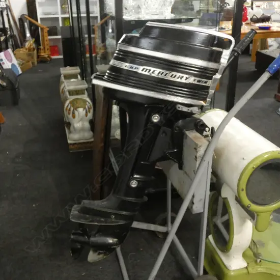 MERCURY OUTBOARD MOTOR