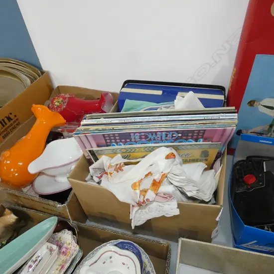 BOX LOT EPS MAORI INTEREST, ASST. LINENS