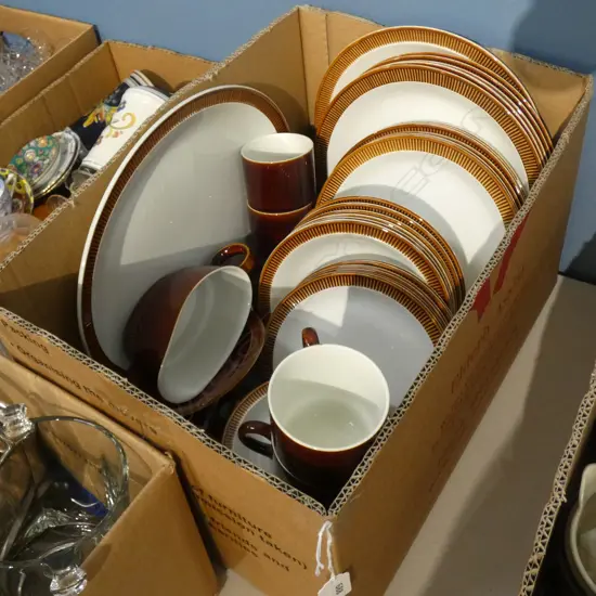 BOX LOT LARGE POOLE DINNER SERVICE