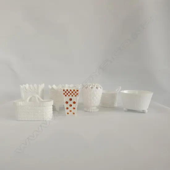 SM BOX VINTAGE WHITE GLASS PCES; BOWLS ETC.