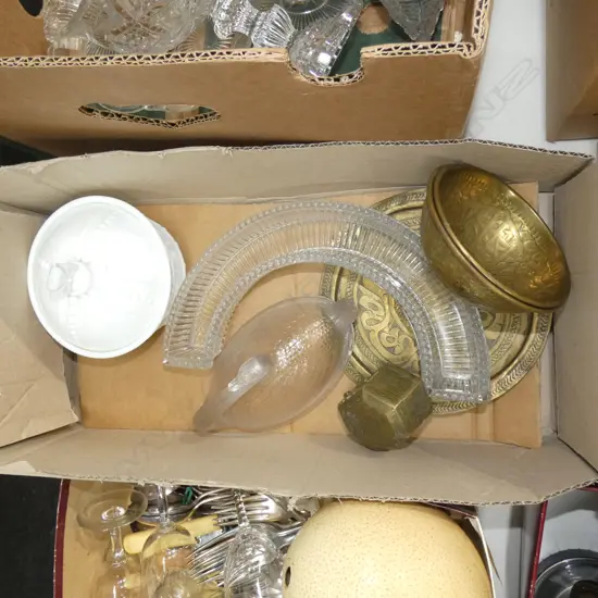 BOX ASST VINTAGE BRASS & GLASS INCL MILK GLASS CROWN LIDDED DISH