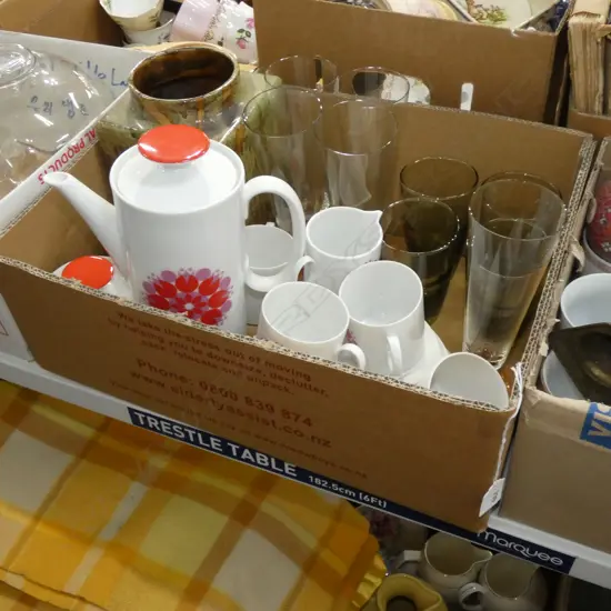 BOX LOT SQUARE VASE, GLASSES, THOMAS COFFEE SET ETC