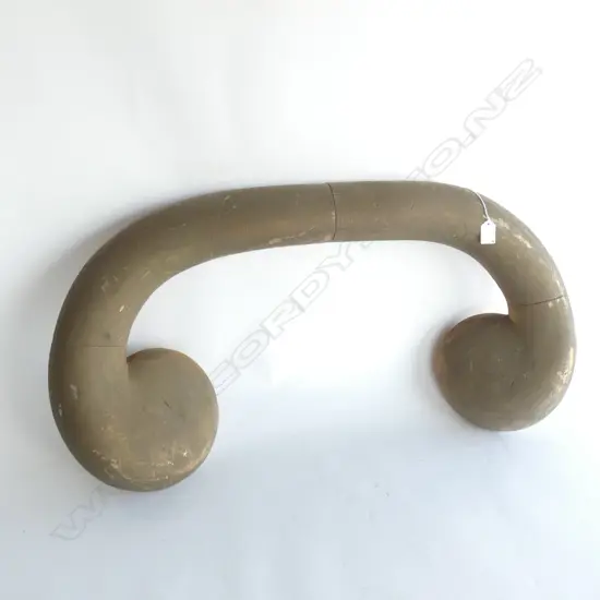 LG HEAVY GOLD PAINTED WOODEN SCULTURE - HAS HOLES AT BASE TO HANG L 800MM