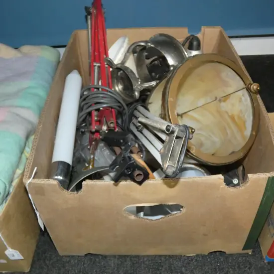 BOX LOT VINTAGE LAMPS / ANGLE-POISE PARTS ETC