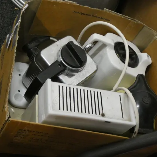 OLD TEASMAID & CERAMIC ELECTRIC JUG