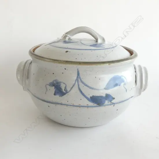 LARGE STUDIO POTTERY CASSEROLE...