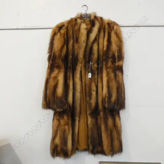 MID LENGTH FUR COAT