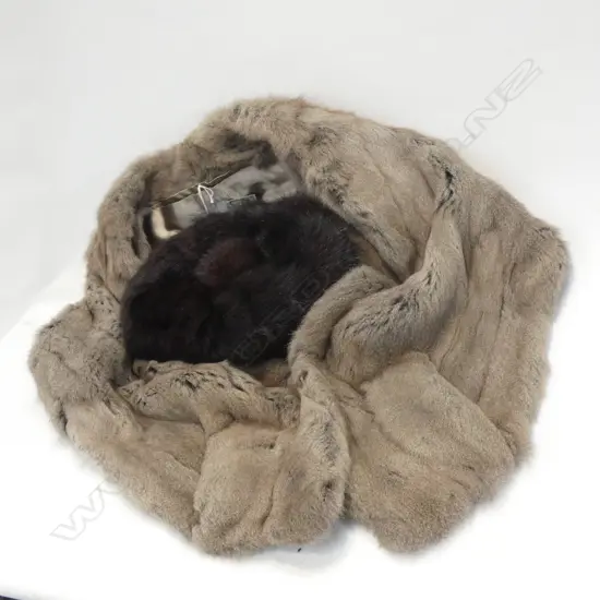 SQUIRELL FUR CAPE + FUR HAT