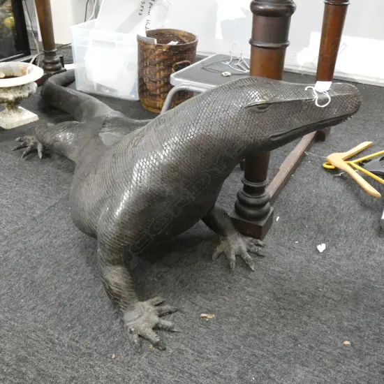 LARGE BRONZE KOMODO DRAGON L.1850mm