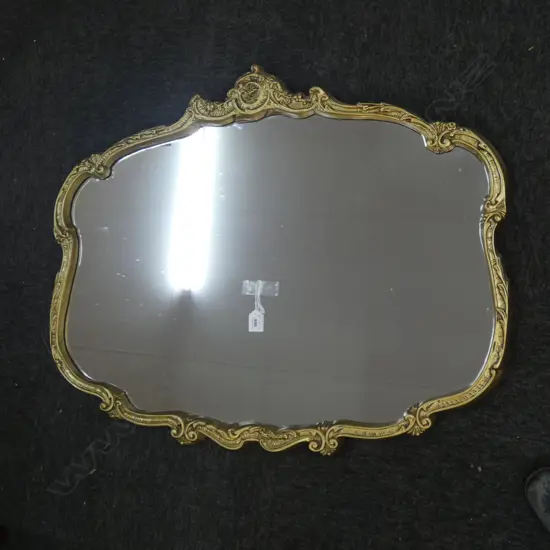 GILT FRAMED MIRROR 670x830mm