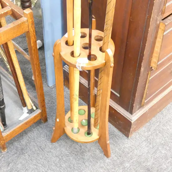 VINTAGE OAK 7 HOLE WALKING STICK STAND 