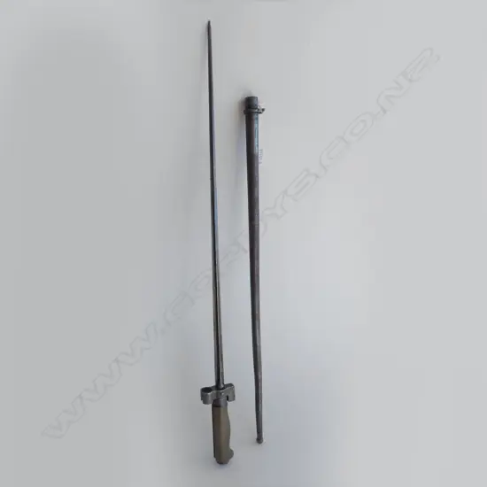 FRENCH LEBEL BAYONET  M.1886/15, BRASS HILT, CRUCIFORM BLADE, WITH SCABBARD