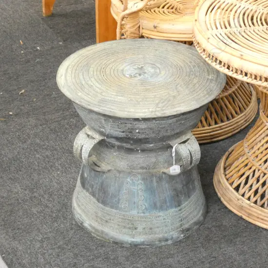 LARGE TIBETAN BRONZE FROG DRUM / SIDE TABLE H.390mm