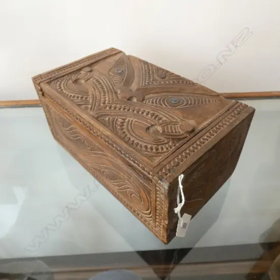 CARVED WOODEN MAORI BOX L.235mm