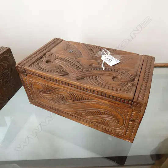 CARVED WOODEN MAORI BOX L.235mm