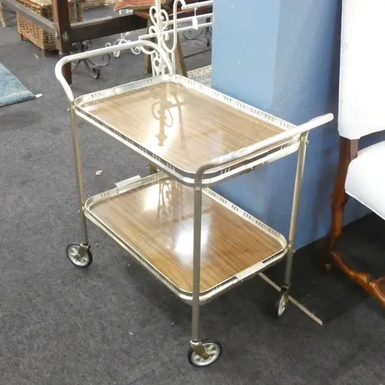 TEA TROLLEY 