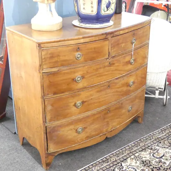 GEORGIAN MAHOGANY BOW FRONTED CHEST OF DRAWERS...
