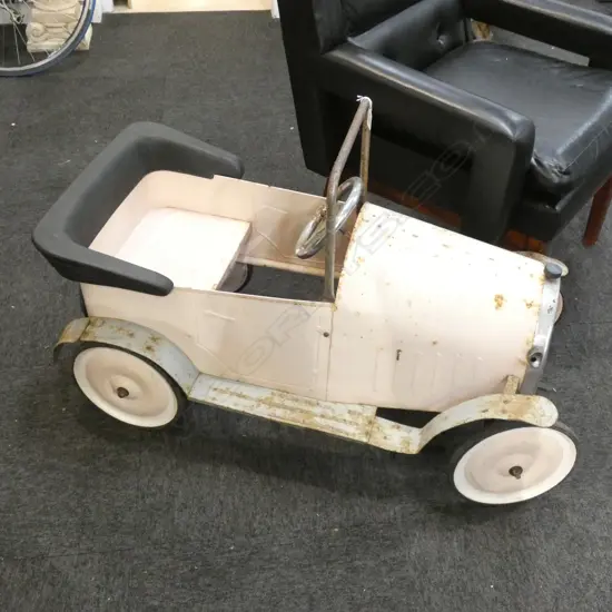 VINTAGE CHILDS PEDAL CAR (WORKS) L.1000mm