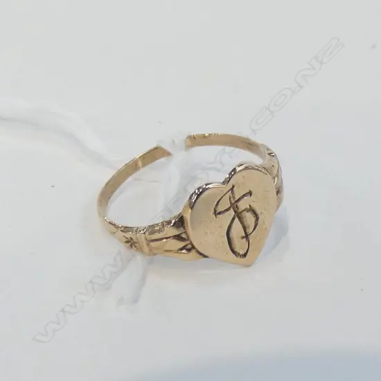 9CT SIGNET RING 1.7 GRAMS