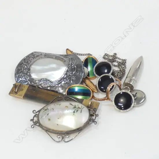 VICTORIAN TIGERS EYE BAR BROOCH, GOLD MOUNT RING, ASST. SCRAP JEWELLERY