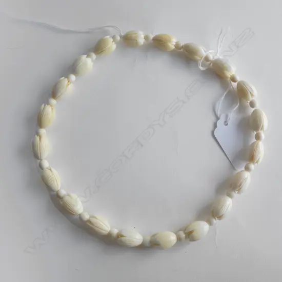 PIKAKE BLOSSOM BEAD IVORY NECKLACE (HAWAII)