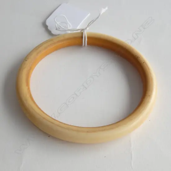IVORY BANGLE 70mm dia inside