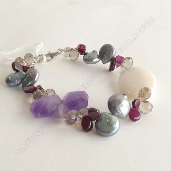 MOP, AMETHYST & CRYSTAL BRACELET