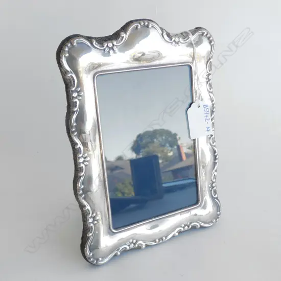 VINTAGE STG SILVER PHOTO FRAME  210 X 150MM 