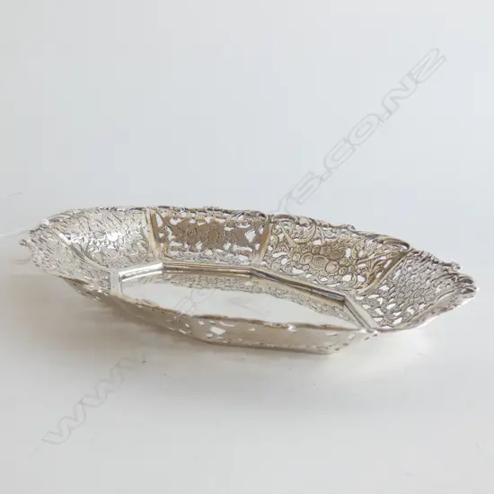 DUTCH SILVER PIERCED TRAY 104 GRAMS