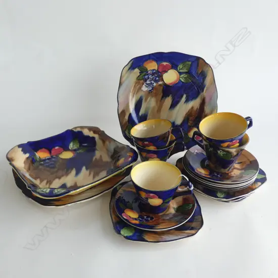 18 PCE TUNSTALL 'AUTUMN'; 5 TEA CUPS, 6 SAUCERS, 4 SIDE PLATES, 3 LARGE PLATES
