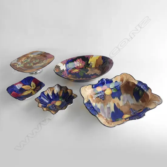 5 PCES TUNSTALL 'AUTUMN'; 2 LARGE BOWLS L.345mm + 2 BOWLS & COMPORT