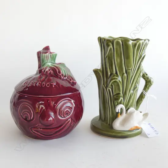 SYLVAC 'BEETROOT' CONTAINER + SWAN VASE H.150mm