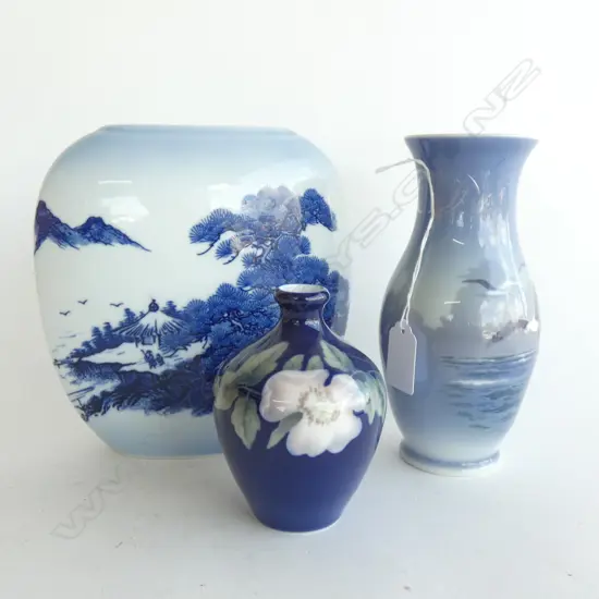 2 ROYAL COPENHAGEN VASES + B/W ORIENTAL VASE H.180mm